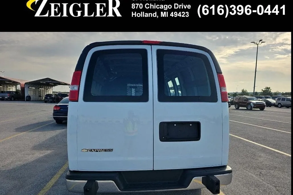2023 Chevrolet Express 2500 Work Van Cargo photo 1