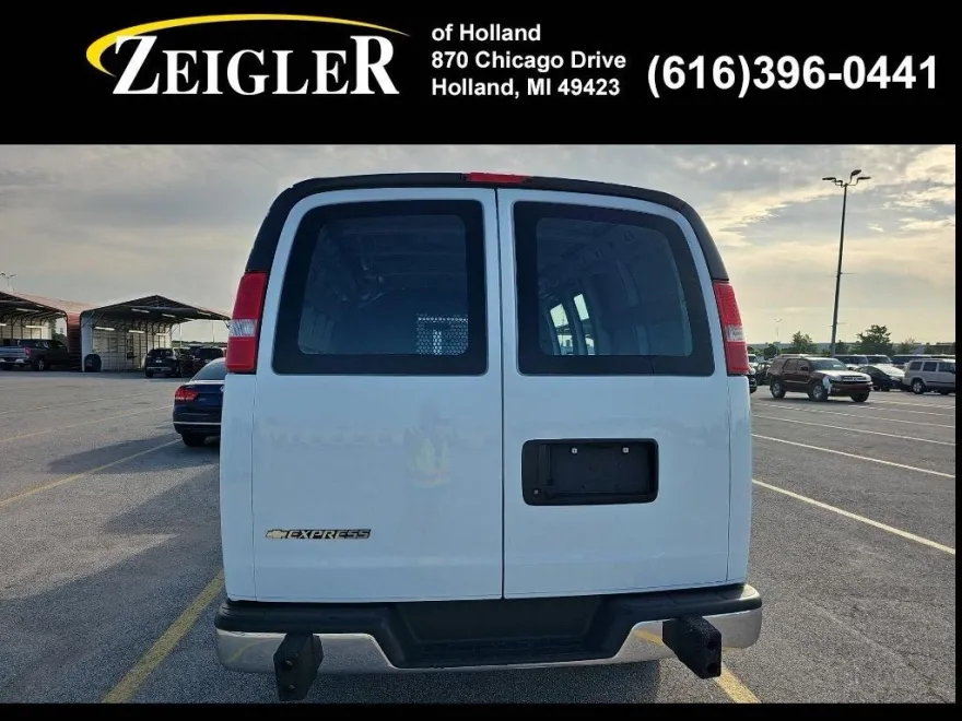 2023 Chevrolet Express 2500 Work Van Cargo photo 1
