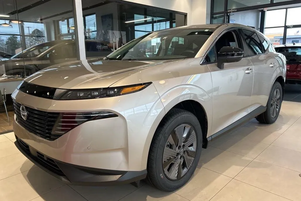 2025 Nissan Murano SL photo 1