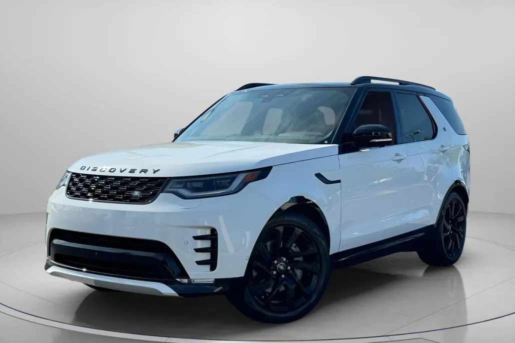 2025 Land Rover Discovery P300 Dynamic SE photo 1