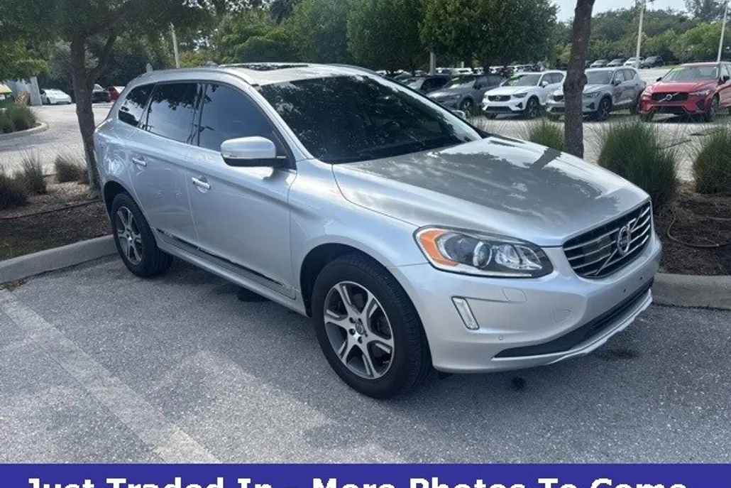 2014 Volvo XC60 T6 Platinum photo 1