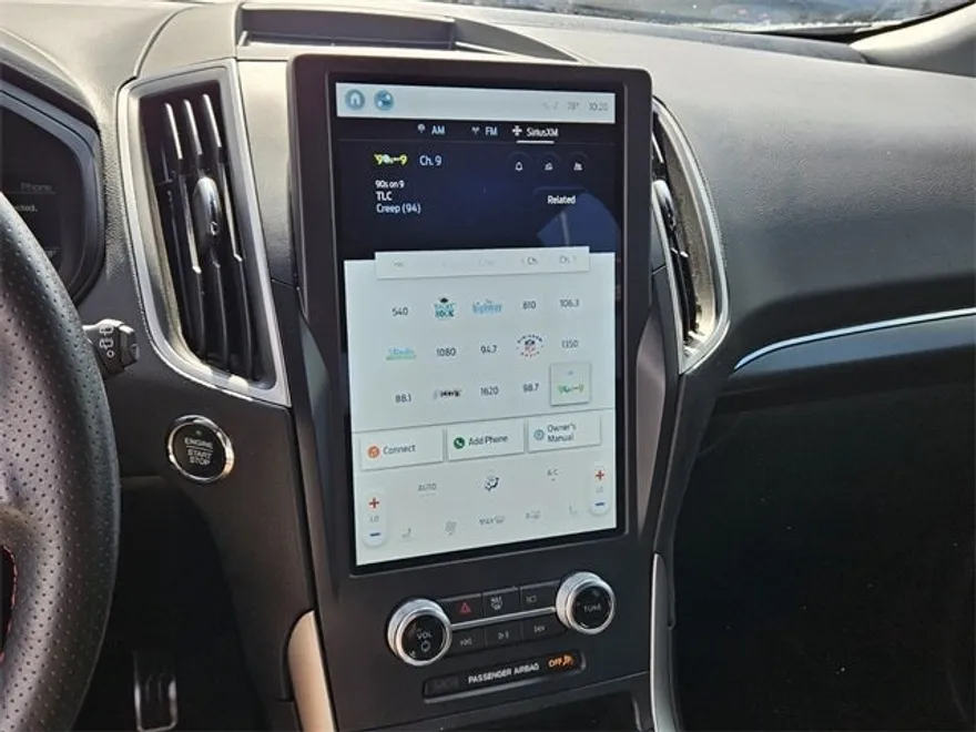 2022 Ford Edge ST photo 17