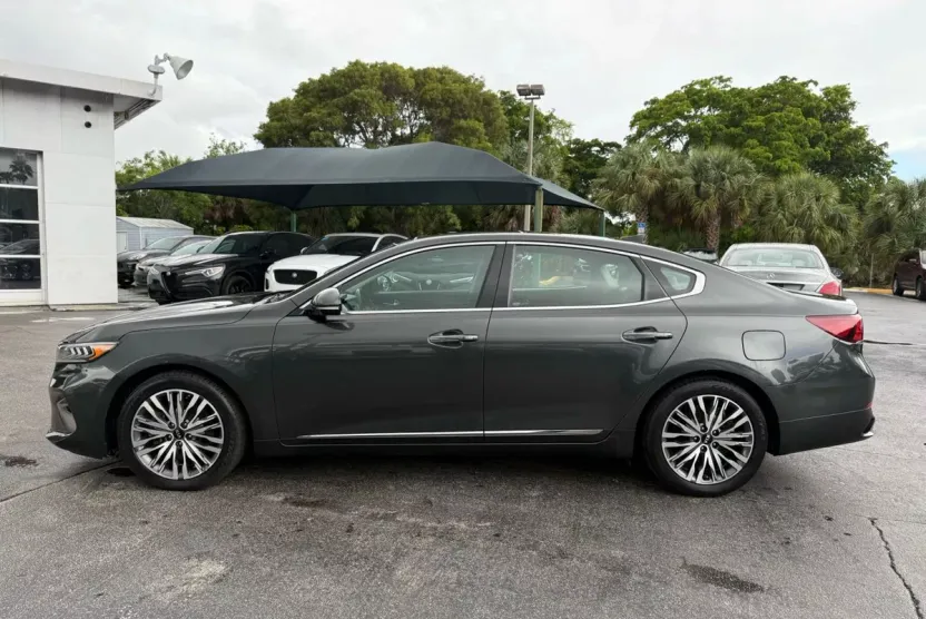 2020 Kia Cadenza Technology photo 1