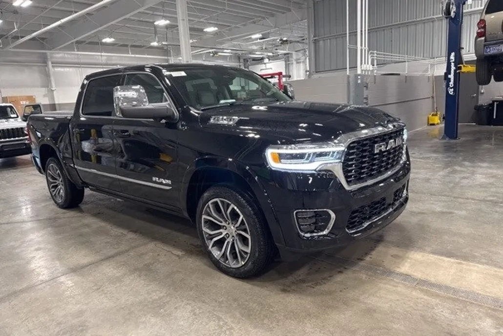2025 Ram 1500 photo 1