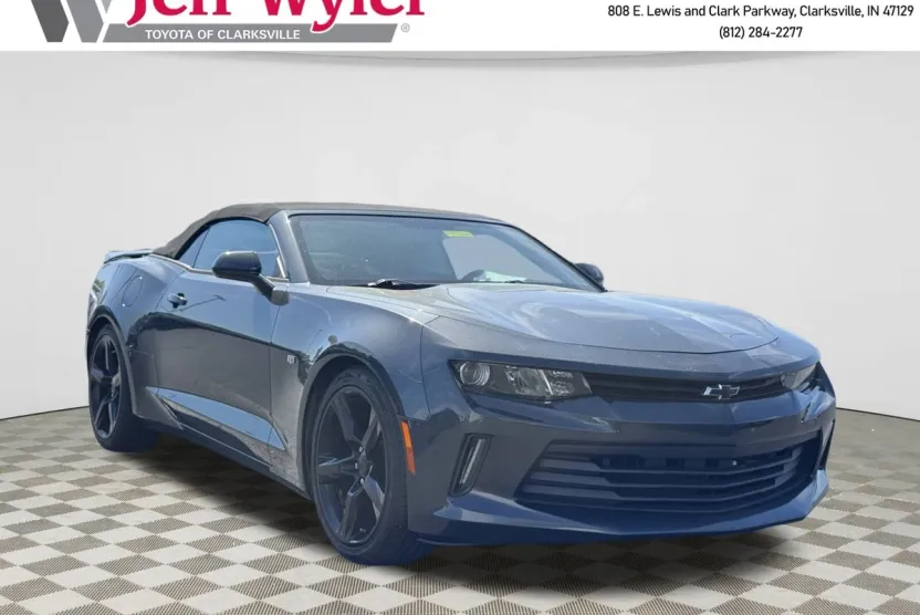 2018 Chevrolet Camaro 1LT photo 1