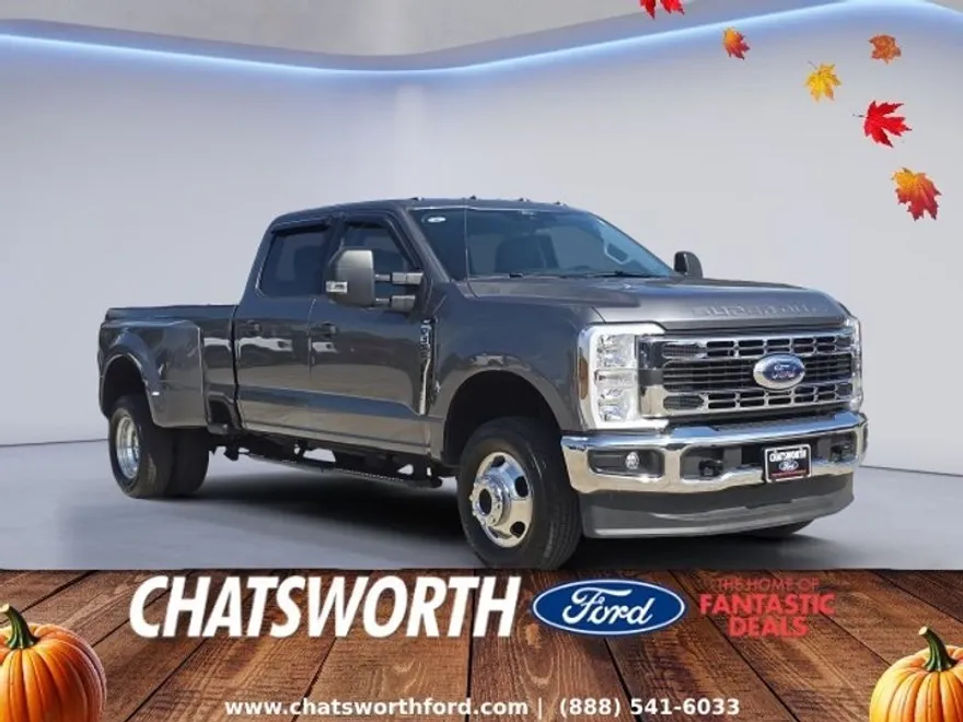 2024 Ford F-350 XLT photo 1