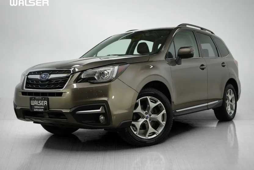 2017 Subaru Forester Touring photo 1