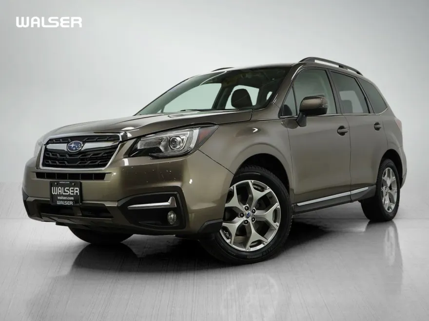 2017 Subaru Forester Touring photo 1