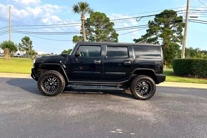 2005 Hummer H2 3/4 Ton photo 1