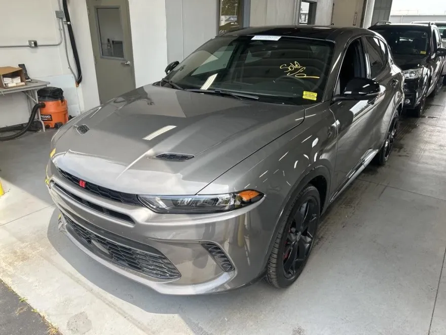 2024 Dodge Hornet R/T Plus photo 1
