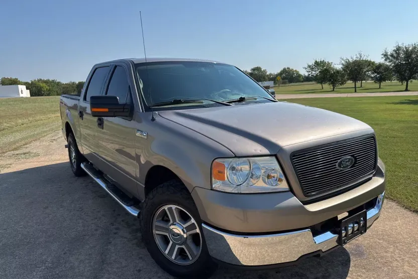 2005 Ford F-150 XLT photo 1