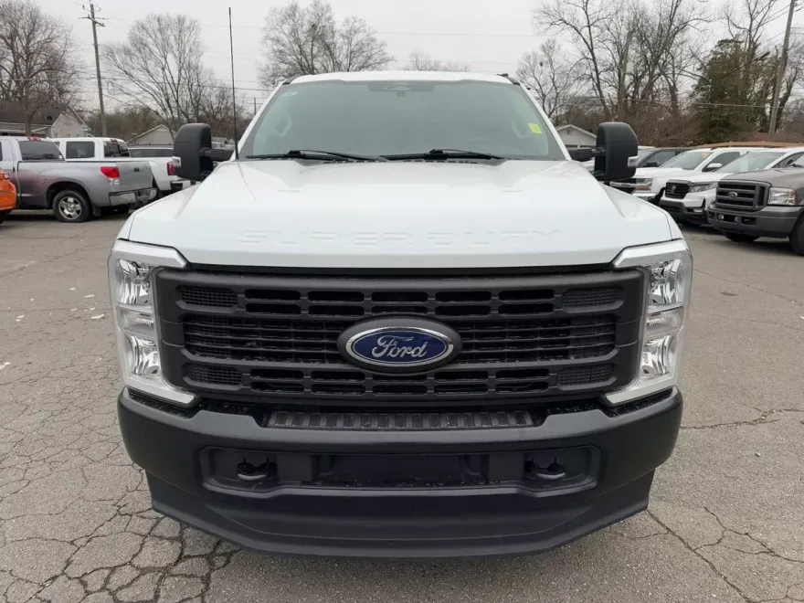 2024 Ford F-350 XL photo 1