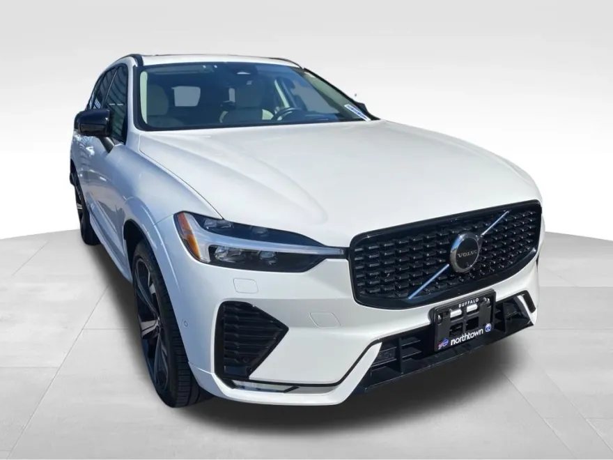 2023 Volvo XC60 Ultimate photo 1