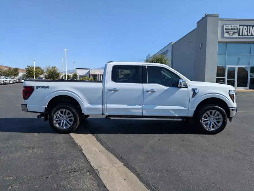 2024 Ford F-150 Lariat photo 1
