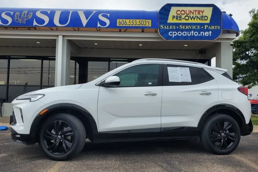 2024 Buick Encore GX Sport Touring photo 1