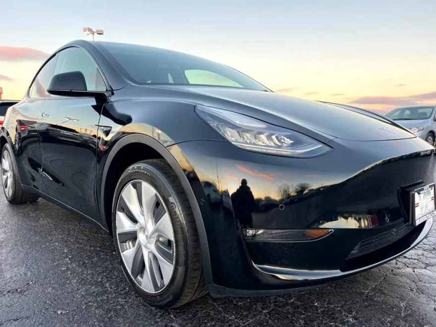 2021 Tesla Model Y Long Range photo 1