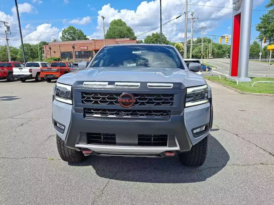2025 Nissan Frontier Crew Cab PRO-4X photo 1