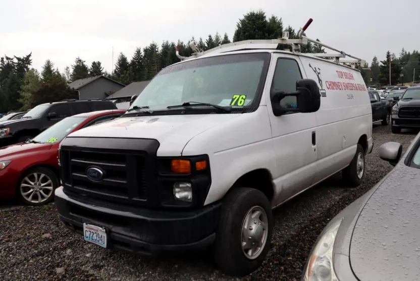 2009 Ford E-150 photo 1