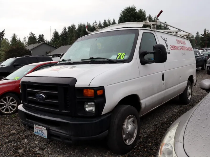 2009 Ford E-150 photo 1