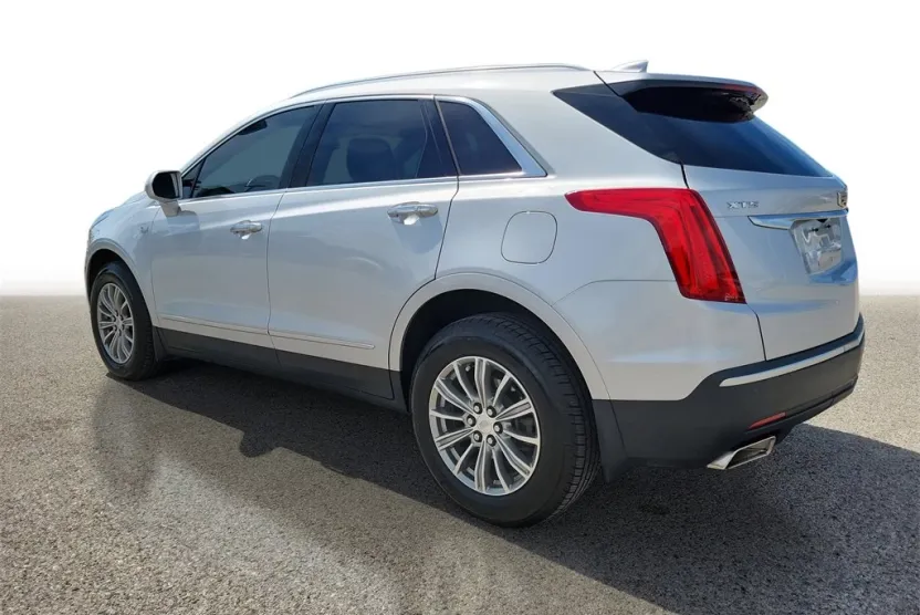 2017 Cadillac XT5 Luxury photo 1