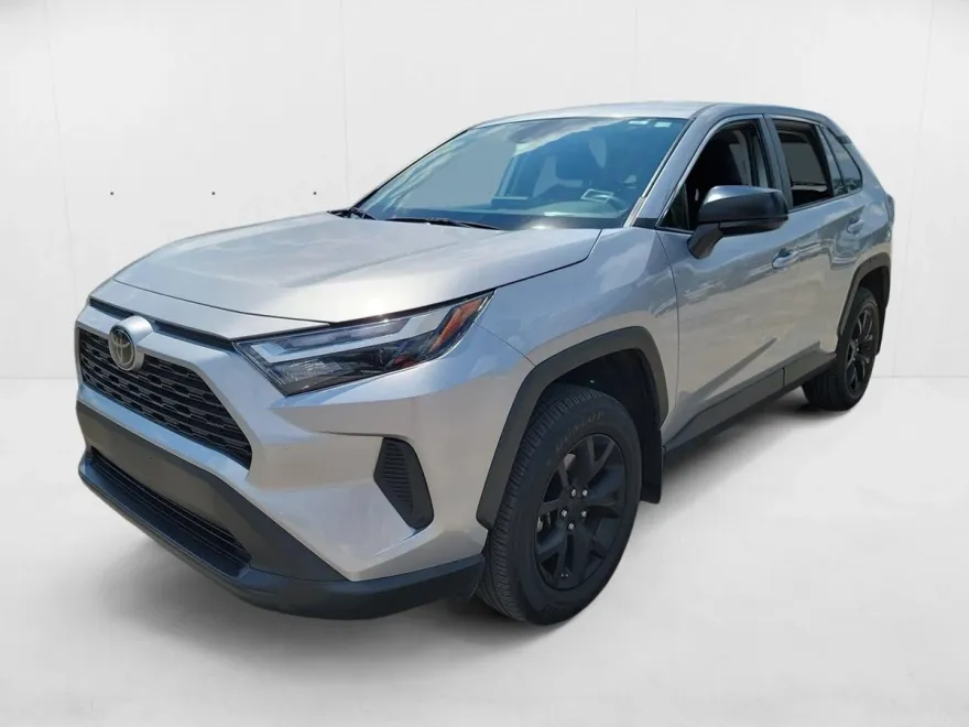 2024 Toyota RAV4 LE photo 1