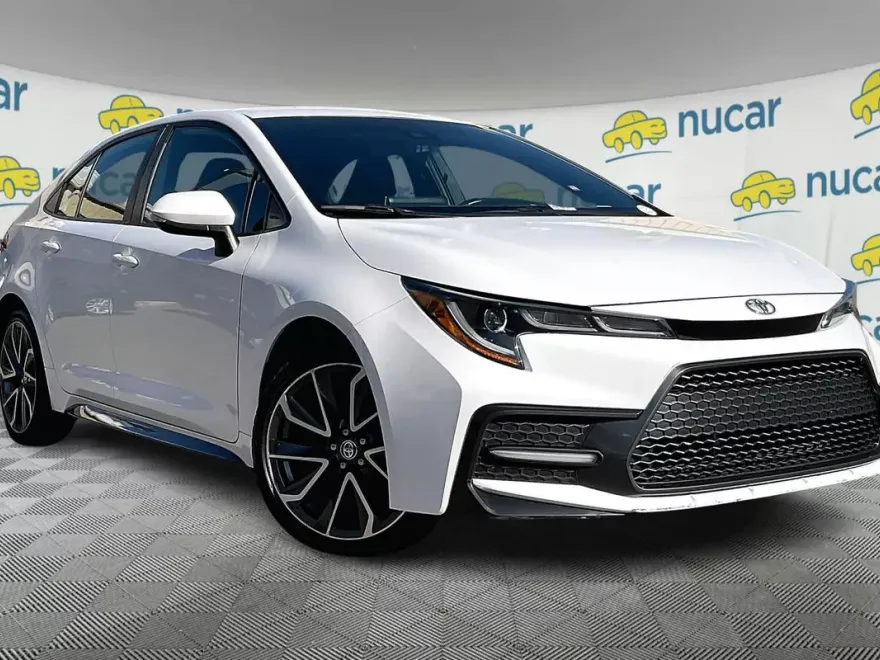 2021 Toyota Corolla SE photo 1