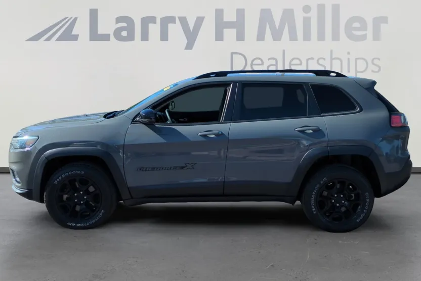 2022 Jeep Cherokee Latitude photo 1