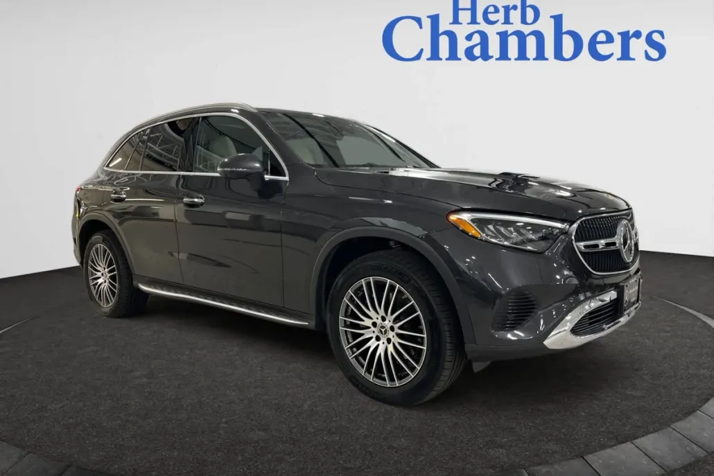 2025 Mercedes Benz GLC 300 4MATIC photo 1