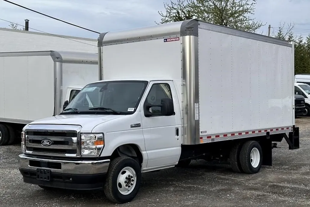 2026 Ford E-350 Base photo 1