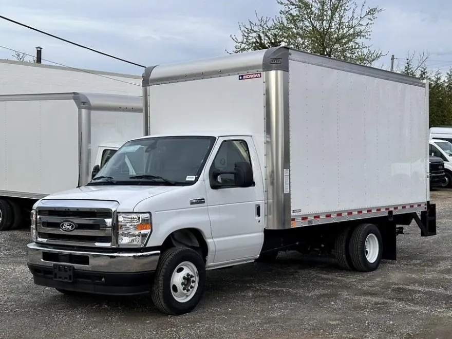 2026 Ford E-350 Base photo 1