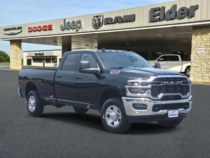 2025 Ram 2500 Tradesman photo 1