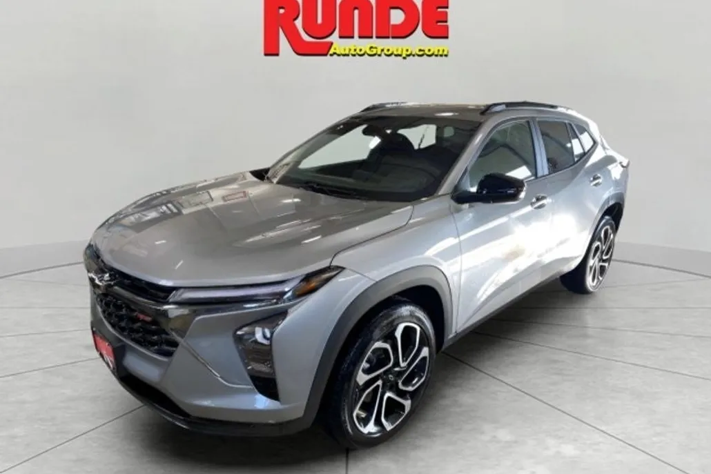 2025 Chevrolet Trax photo 1