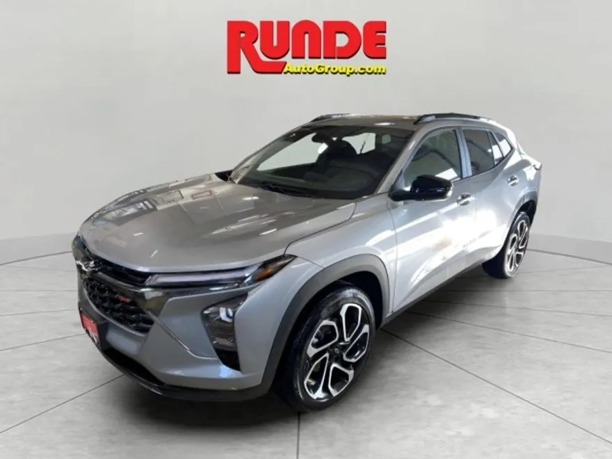 2025 Chevrolet Trax photo 1