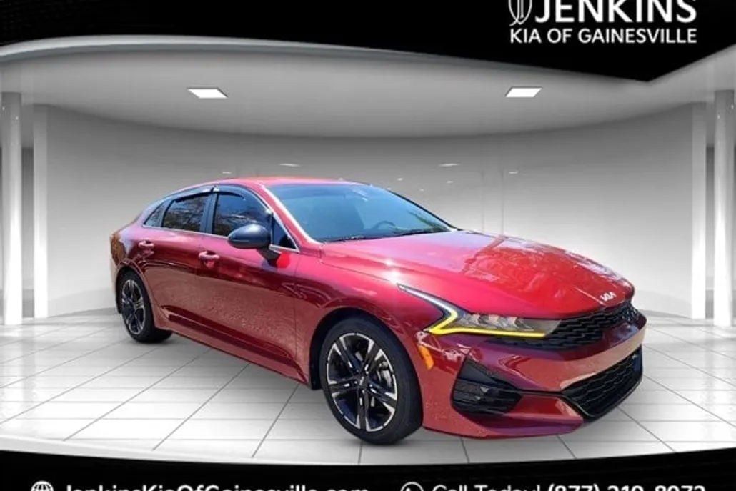 2022 Kia K5 GT-Line photo 1