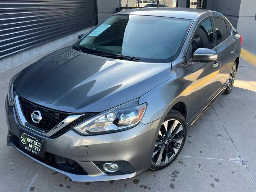 2019 Nissan Sentra SR photo 1