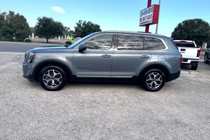 2020 Kia Telluride EX photo 1