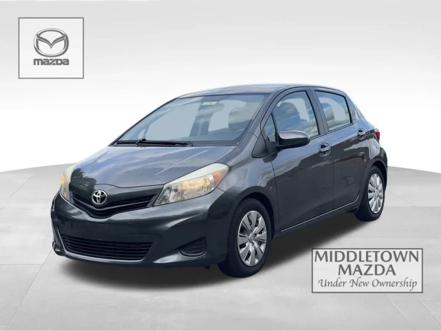2014 Toyota Yaris L photo 1