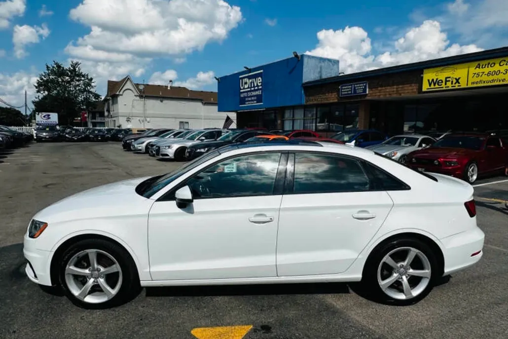 2016 Audi A3 2.0T Quattro Premium photo 1
