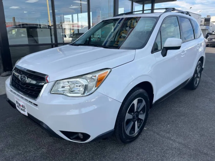 2018 Subaru Forester 2.5i Premium photo 1