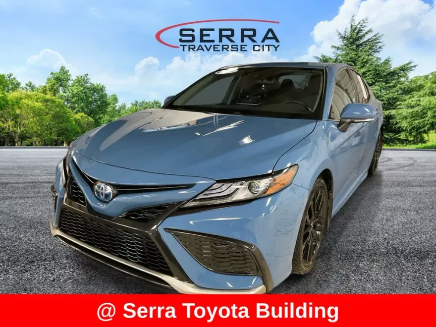 2024 Toyota Camry Hybrid XSE photo 1