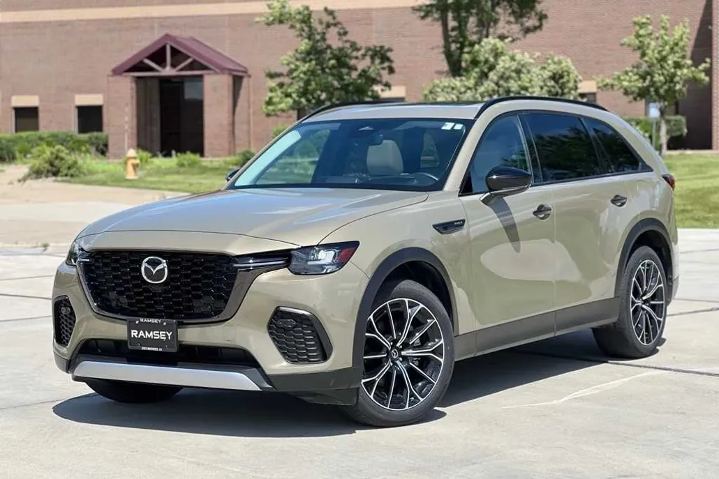2025 Mazda CX-70 Premium photo 1
