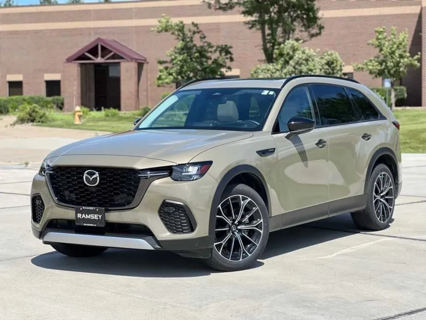 2025 Mazda CX-70 Premium photo 1