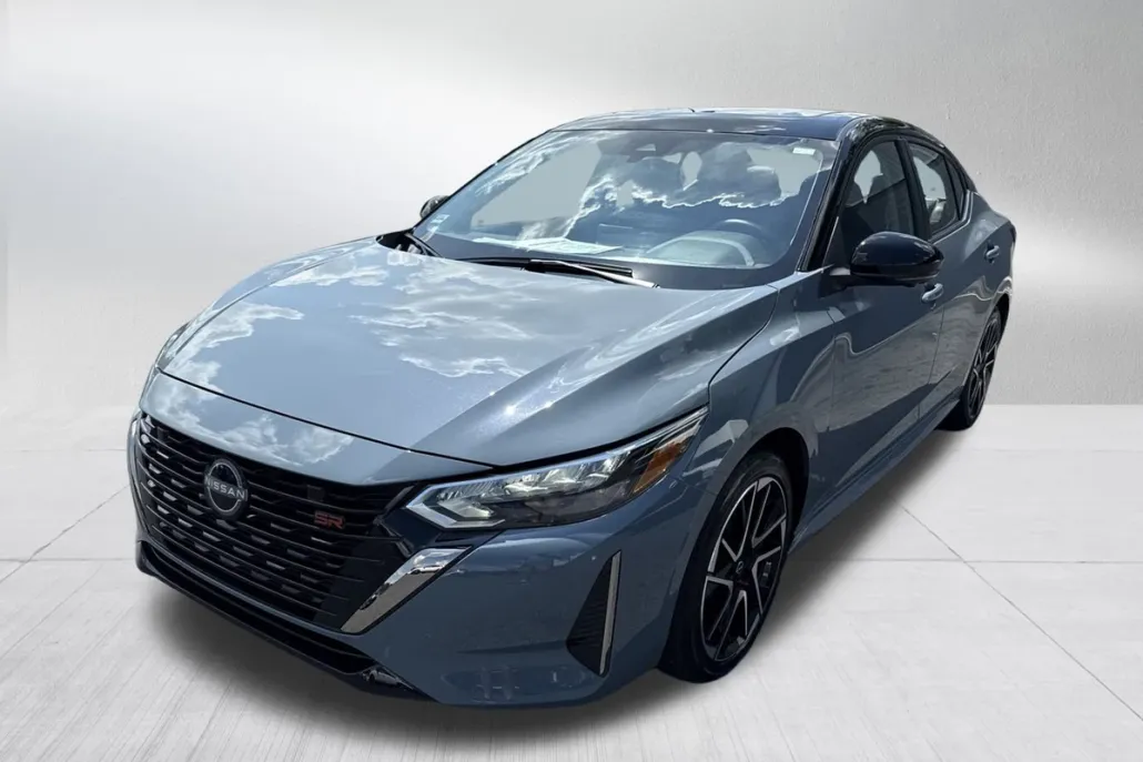 2025 Nissan Sentra SR photo 1