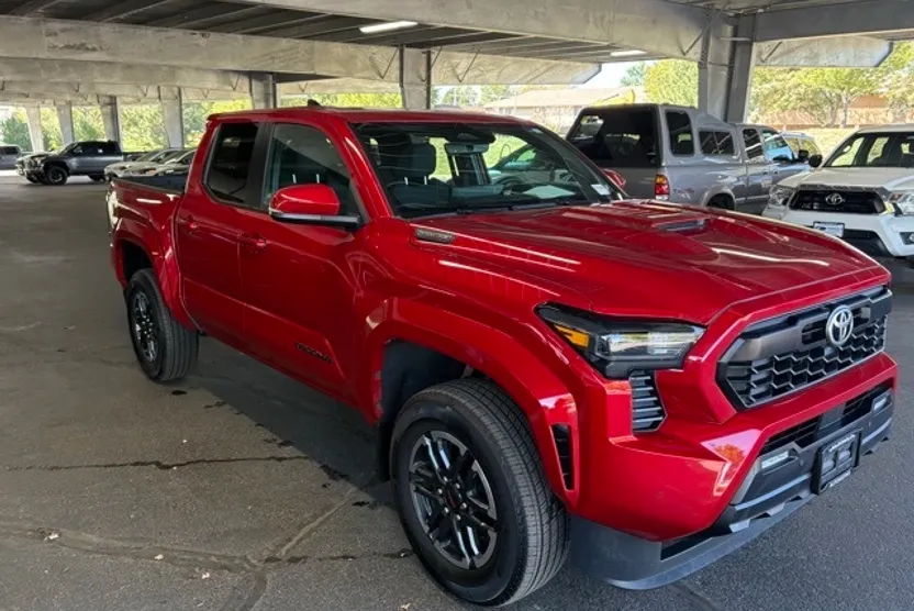 2024 Toyota Tacoma TRD Sport photo 1