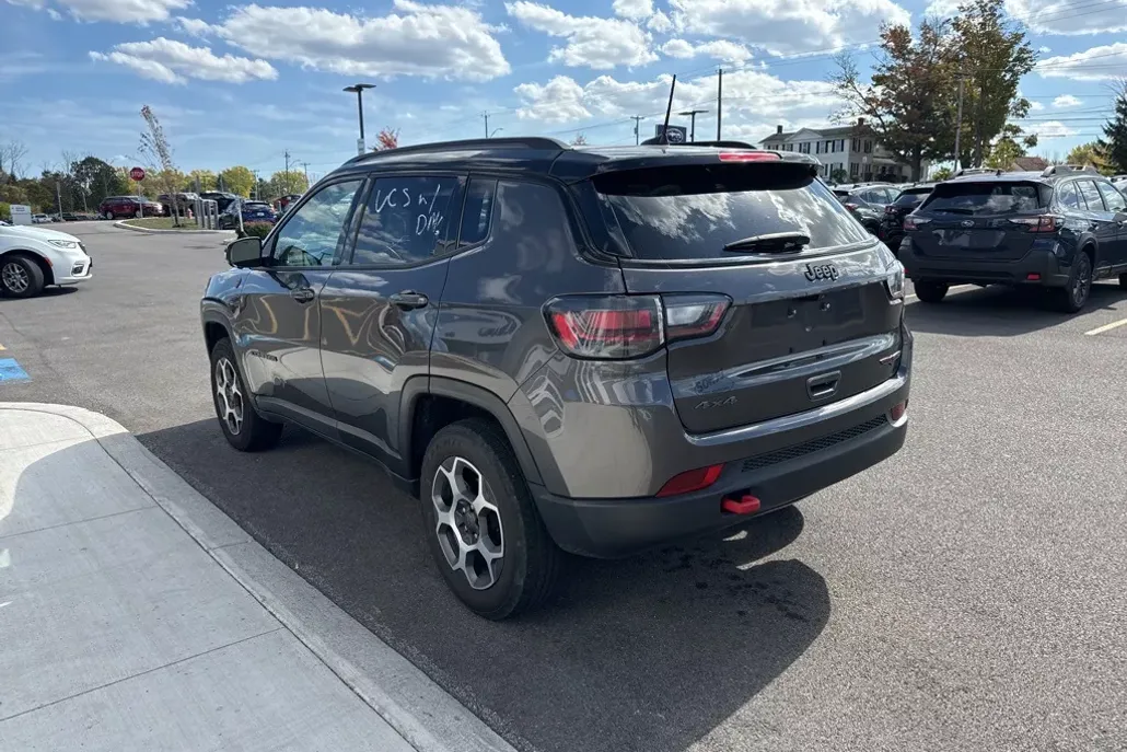2022 Jeep Compass Trailhawk photo 1