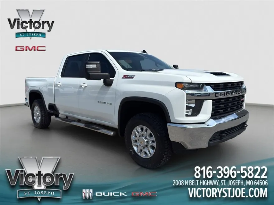 2021 Chevrolet Silverado LT photo 1