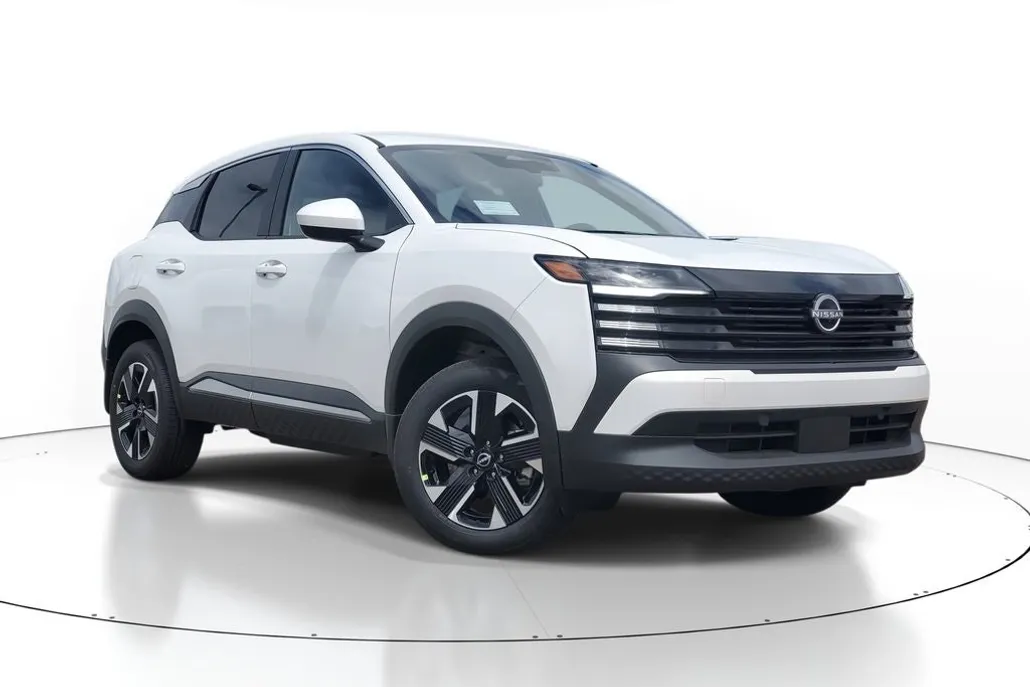 2025 Nissan Kicks SV photo 1