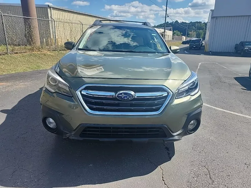 2018 Subaru Outback 3.6R Limited photo 1