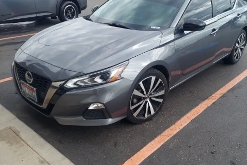 2020 Nissan Altima 2.5 SR photo 1