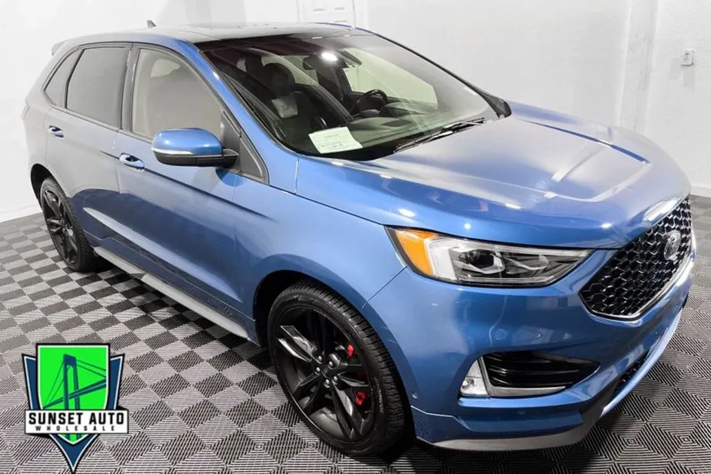 2019 Ford Edge ST photo 1